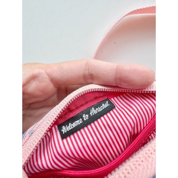 HERSCHEL Cruz Pink Pineapple Tropical Floral 0.5L Crossbody Bag - Picture 11 of 12